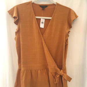 NWT BR FACTORY WRAP PEPLUM BLOUSE SIZE M